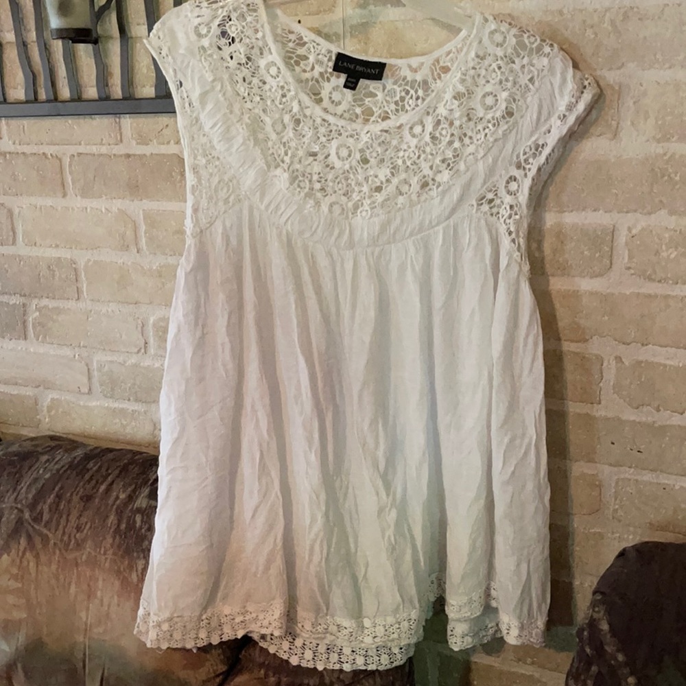 Sleeveless white crochet top blouse